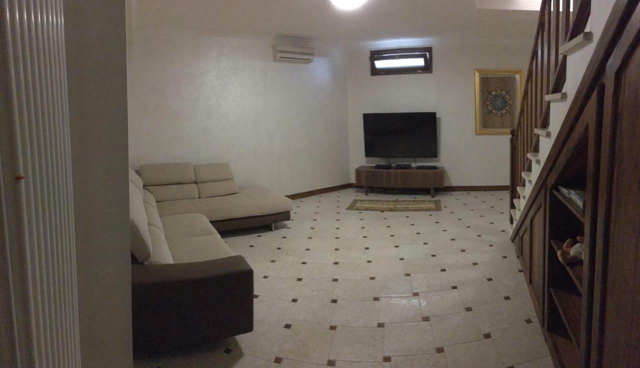 Villa Venere Near The Sea- 25 Minutes To S.Peter Ladispoli Esterno foto